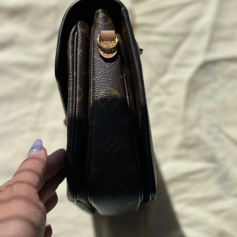 LOUIS VUITTON  Monogram Pochette Metis - Picture 6 of 9